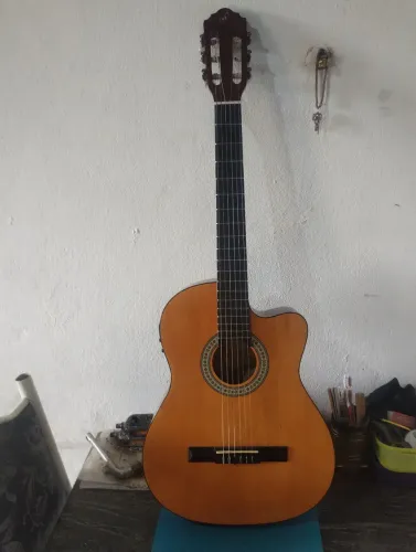 Violão Clássico GIANNINI eletroacústico (naylon)