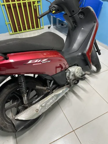 Vendo uma carenagem para moto biz ano 2013
