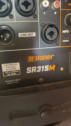 Vendo caixa som Marca staner 6 meses de uso e vendo projetor Epson Power lite todo comple