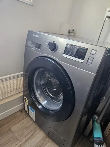 Máquina de lavar roupa Samsung * só lava não é secadora