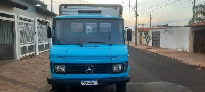 MERCEDES 608 1973