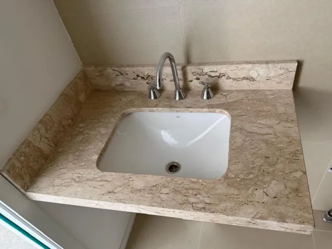 Pedra para banheiro com cuba e torneira 0,60 X 0,52