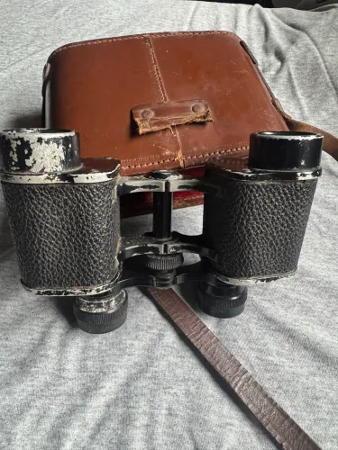 Binóculo vintage da marca Stenoxa, fabricado por G. Fournier