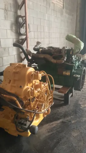 Motor Volvo D7E + transmissão para motoniveladora G940 - bom estado