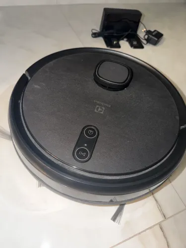 Robô Aspirador Electrolux wi fi na GARANTIA