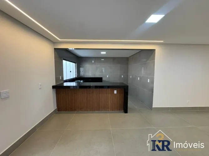 Casa à venda de 4 quartos com 2 suites no setor Água Branca