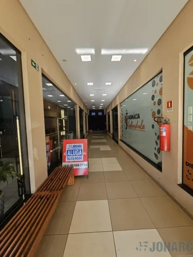 Sala comercial para alugar por R$ 890.00, 60.00 m2 - CENTRO - CAMBIRA/PR