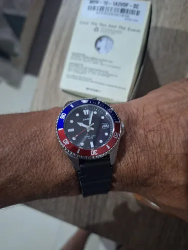 Relógio Casio Duro MDV 10 38mm Pepsi