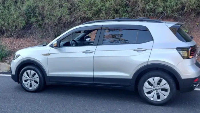 Vendo t cross impecável top