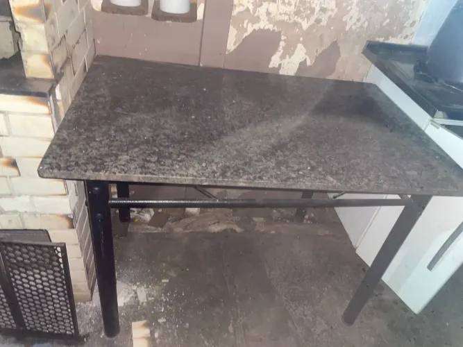 Vendo mesa de mármore