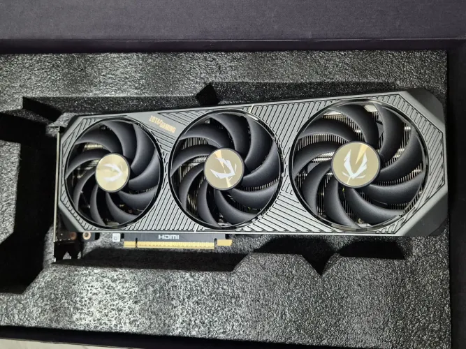 Rtx 5070 Zotac 3 fans Solid oc envio OLX