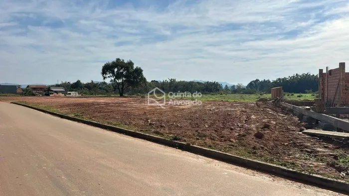 Terreno Canelinha