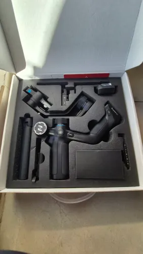 Gimbal FeiyuTech Scorp Mini 2 + Microfone de Lapela Sem Fio Ulanzi ULANZI A100