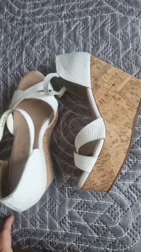 Sandalia Carmen steffens