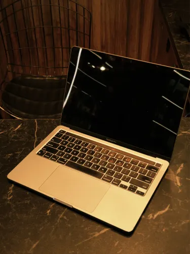 MacBook Pro M2 