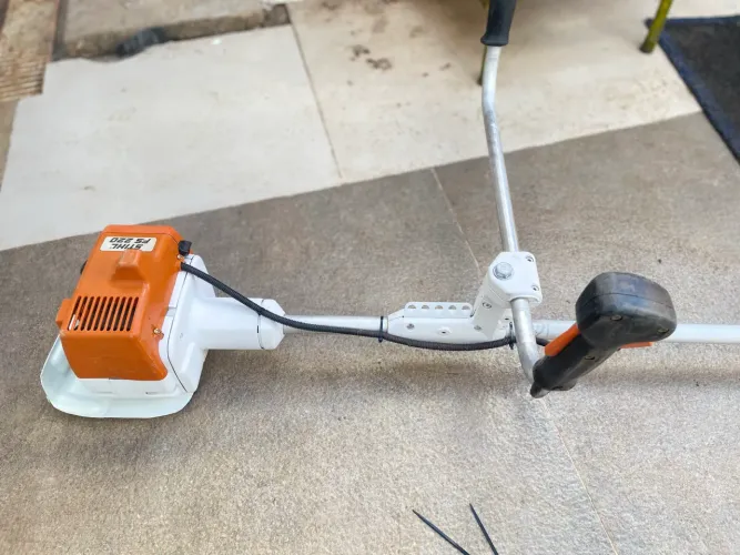 Rocadeira stihl 220 top
