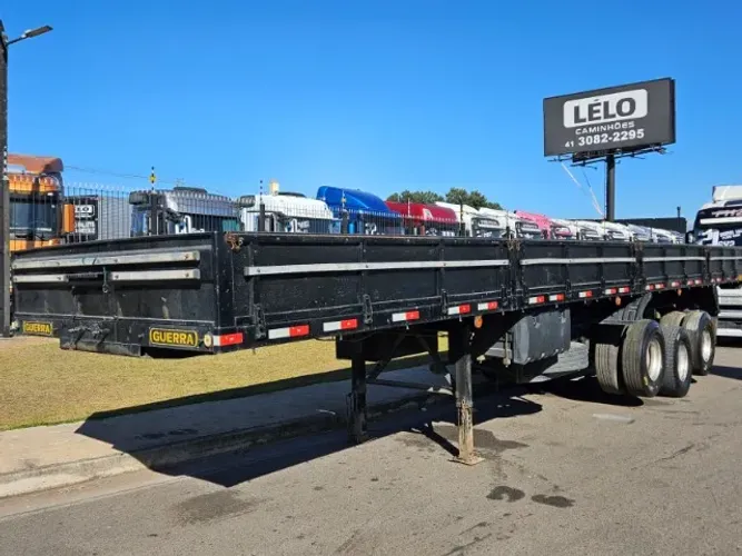 Carreta Carga Seca Guerra Ano 2005 3 Eixos 12.40 mts Compensado Naval roda disco SEM PNEUS