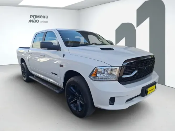 Ram Classic Laramie Night Edition 5.7 V8 16V Gasolina 4X4 Aut. 2022