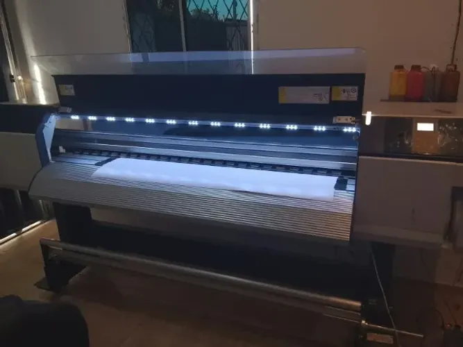Plotter de impressão ecosolvente - impressora