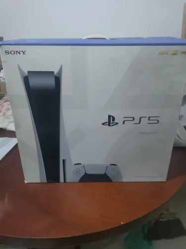 Playstation 5 + 2 controles + 4 jogos