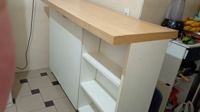 Balcão para cozinha ou área gourmet. Comprimento 1,60m por 1,15m de altura.
