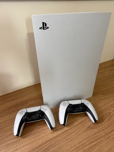 VENDO PS5 C/LEITOR E DOIS CONTROLES