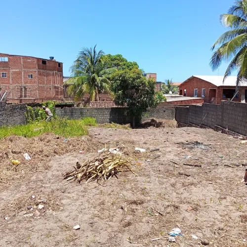 Terreno com duas salas comerciais