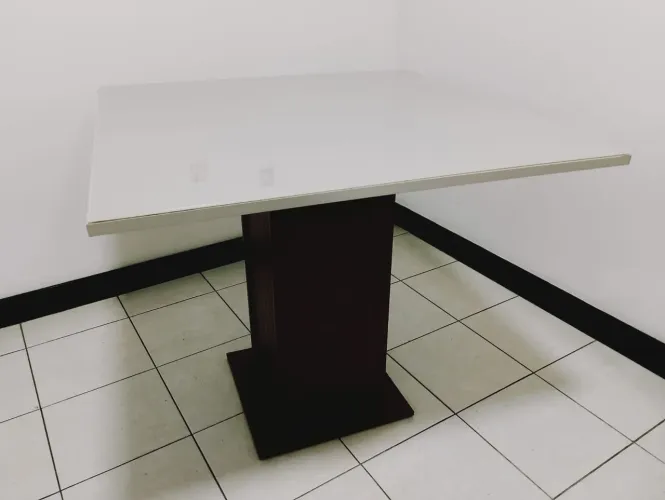 Mesa quatro lugares 