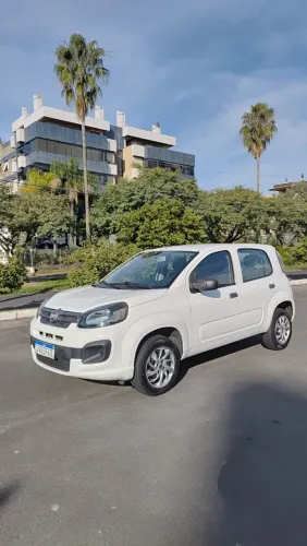 Fiat Uno Attractive 1.0 EVO Fire Flex 8V 5P 2021