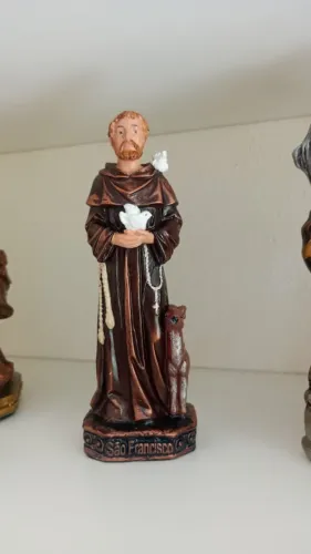 escultura sao francisco em gesso