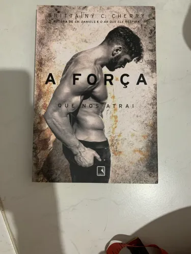 Livro a força que nos atrai