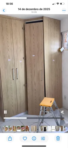 Vendo guarda-roupa em L, com 3 portas