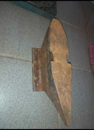 Bigorna de aço maciço