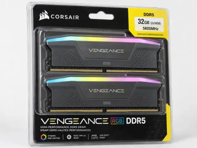 Memória RAM Corsair Vengeance RGB 32GB (2x16GB) DDR5 5600MHz