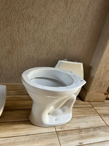 Vende-se Vaso sanitário e pia de banheiro novos!