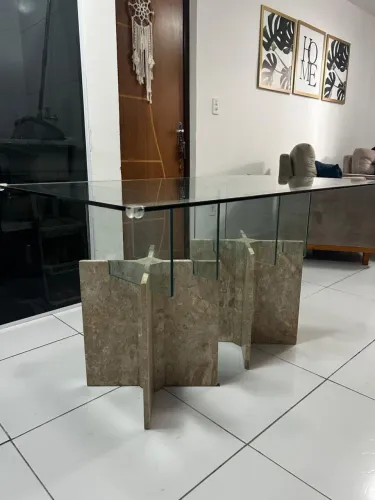 Mesa de Vidro com Base de Mármore