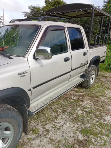 Toyota Hilux CD SR5 4X4 2.8 Diesel 2001
