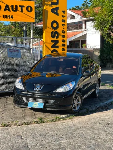 Peugeot 207 Sedan Passion XR 1.4 Flex 8V 4P 2011