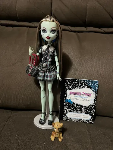 Frankie Stein Básica Wave 2 Monster High 