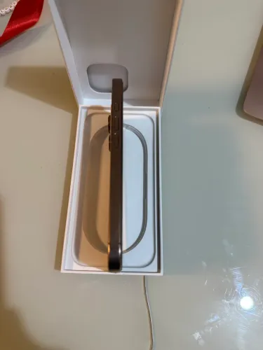 Vendo IPhone 16 Pro Desert Titanum 256g única Dona!