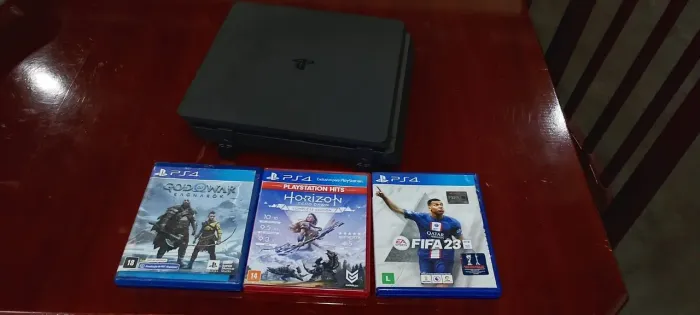 PlayStation 4 slim 1tb usado perfeito estado