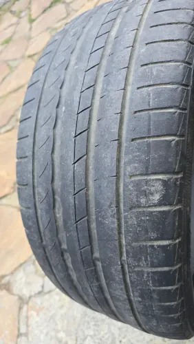 Pneus Pirelli Cinturato 225/40 R18