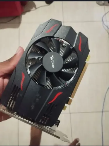 Placa de vídeo rx550 4gb + cooler box RGB