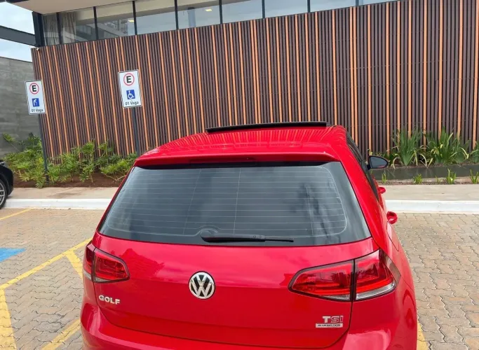 Volkswagen Golf Comfortline 1.4 TSI 140cv Aut. 2015