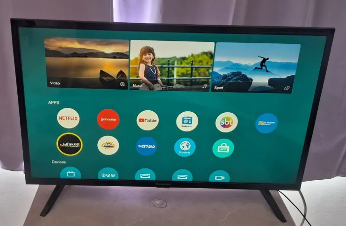 VENDO TV SMART PANASONIC 32' COM WIFI 