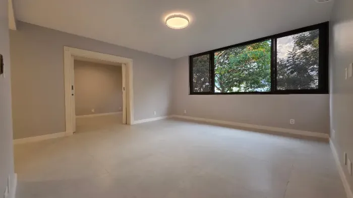Apartamento 4 Quartos, Reformado, Nascente, Vazado, Andar Alto e Condomínio Modernizado
