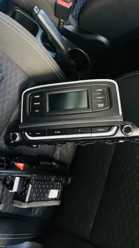 rádio automotivo original de fábrica do Hyundai HB20, compatível com os anos de 2020/2022