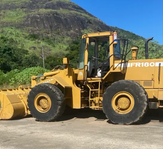 Carregadeira FR180