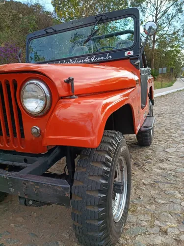 Willys Overland Jeep 2.6 12V Gasolina 2P 1975