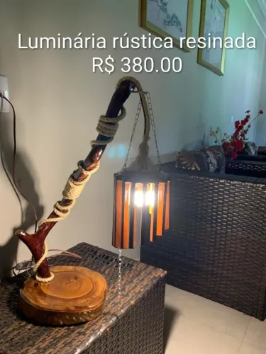 Luminária rústica.